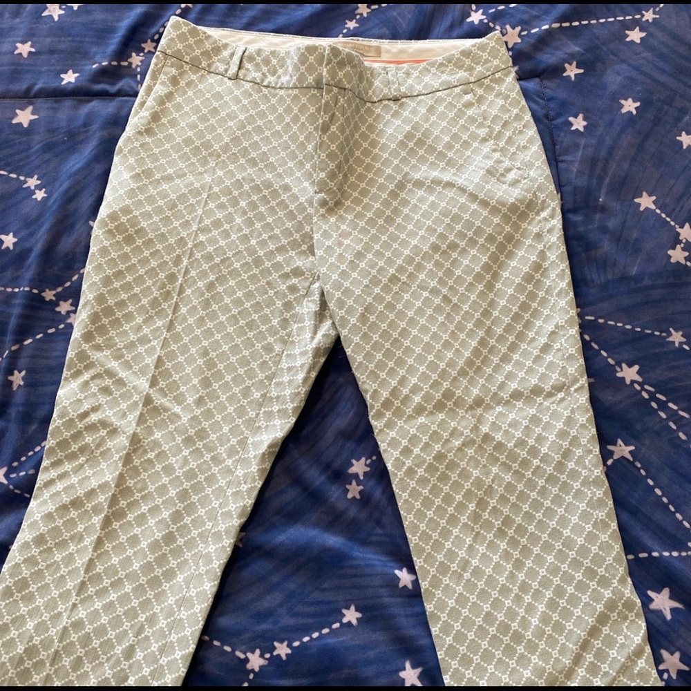 Grey and white pattered women’s dress pants